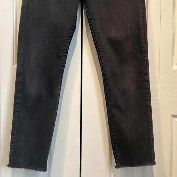 Levi’s Black Button Fly High Rise Jeans‎ Size 28 - Picture 3 of 13
